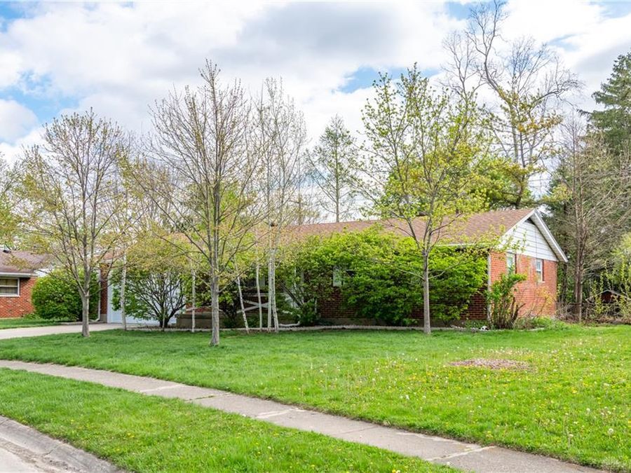 712 Hile Lane, Englewood, OH 45322 Photo 1