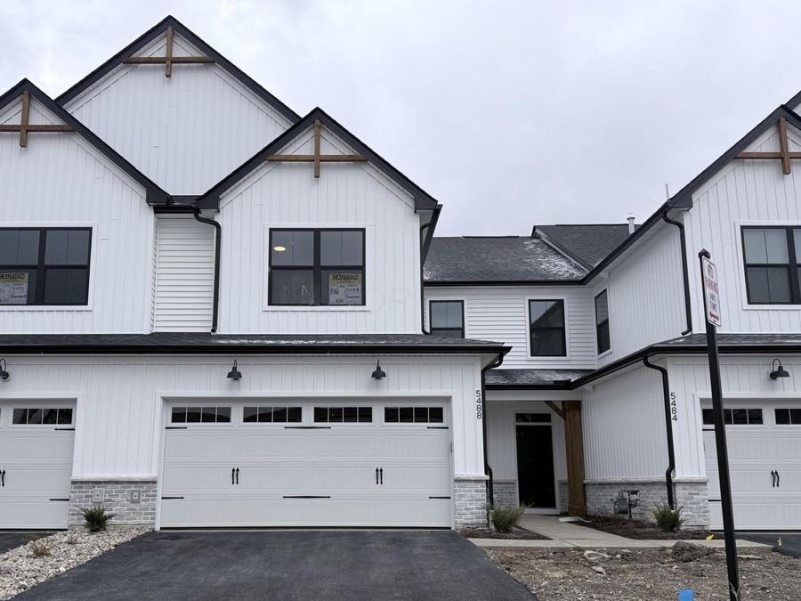 5488 Fawnsbury Court , Powell, OH 43065 Photo 1