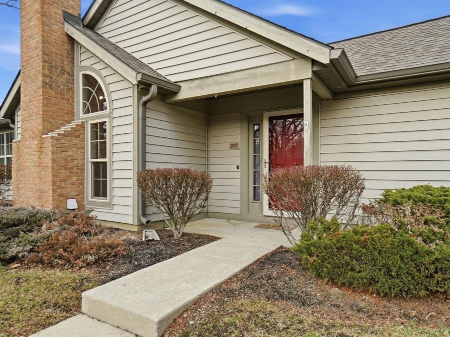 202 Deer Cross Lane , Powell, OH 43065 Photo 1