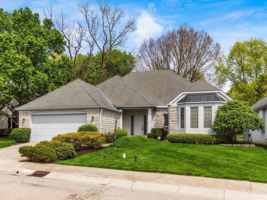 824 Katherines Ridge Lane , Columbus, OH 43235 Photo 1