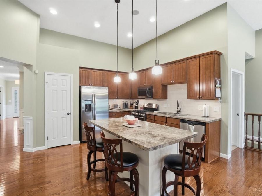305 Haybrooke Drive, Maineville, OH 45039 Photo 12