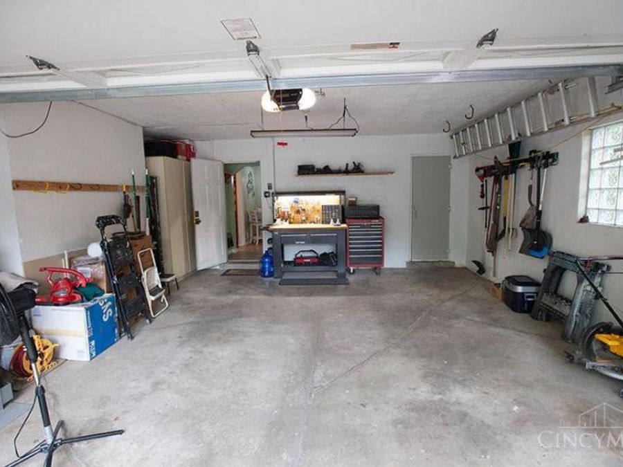 2795 Westbrook Drive, Cincinnati, OH 45211 Photo 32
