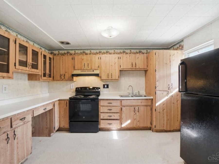 8796 Neptune Drive, Springfield Township, OH 45231 Photo 13