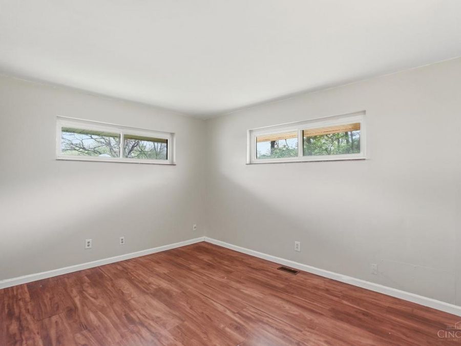 8796 Neptune Drive, Springfield Township, OH 45231 Photo 16