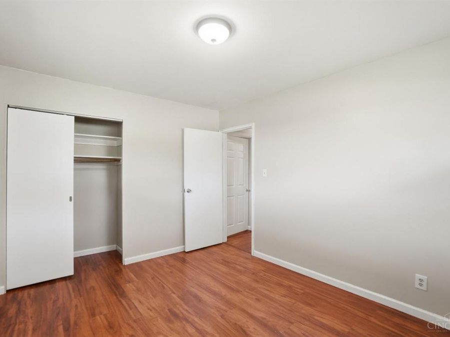 8796 Neptune Drive, Springfield Township, OH 45231 Photo 23