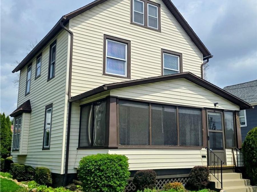 1055 W Tuscarawas Avenue , Barberton, OH 44203 Photo 1