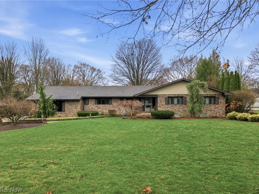 1364 Saint Albans Drive , Youngstown, OH 44511 Photo 1