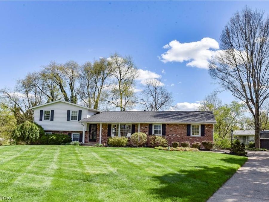 13530 Amodio Avenue NW, Uniontown, OH 44685 Photo 1