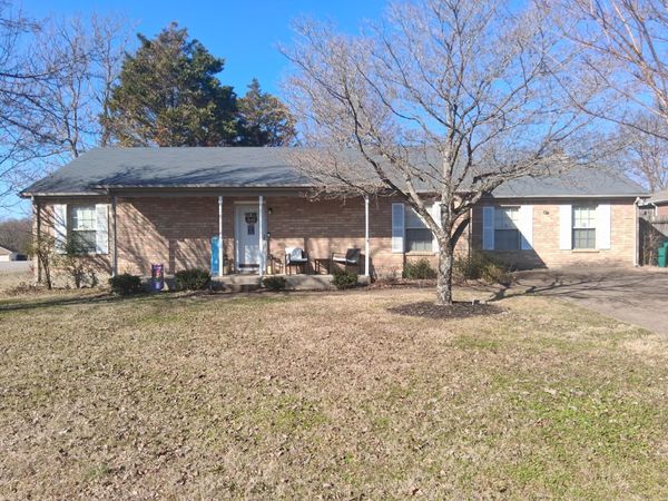 2280 Joann Dr , Spring Hill, TN 37174