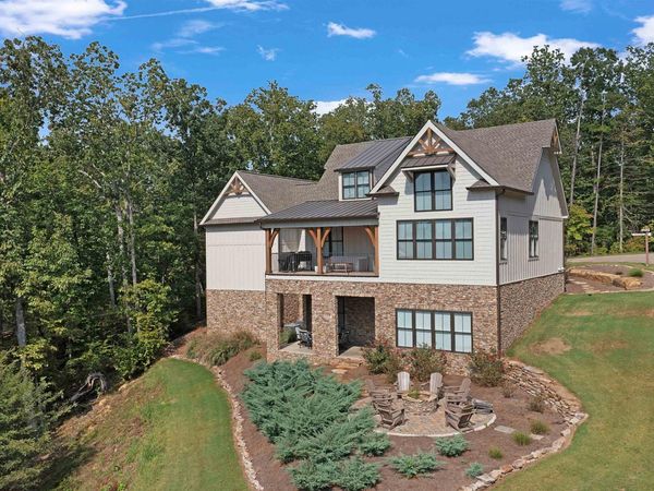 15 DAYLIGHT CV , Savannah, TN 38372