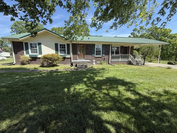 2119 Stevens Dr , Westmoreland, TN 37186