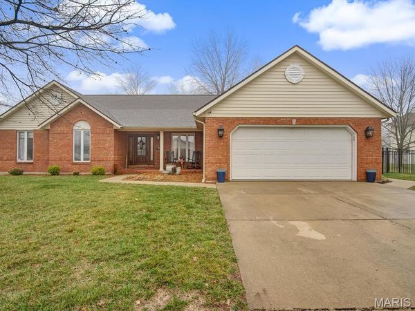 435 Paul Drive , Waterloo, IL 62298