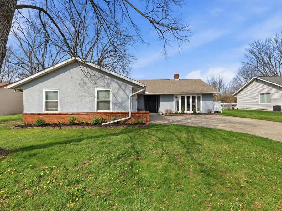 374 N Sarwil Drive , Canal Winchester, OH 43110 Photo 1