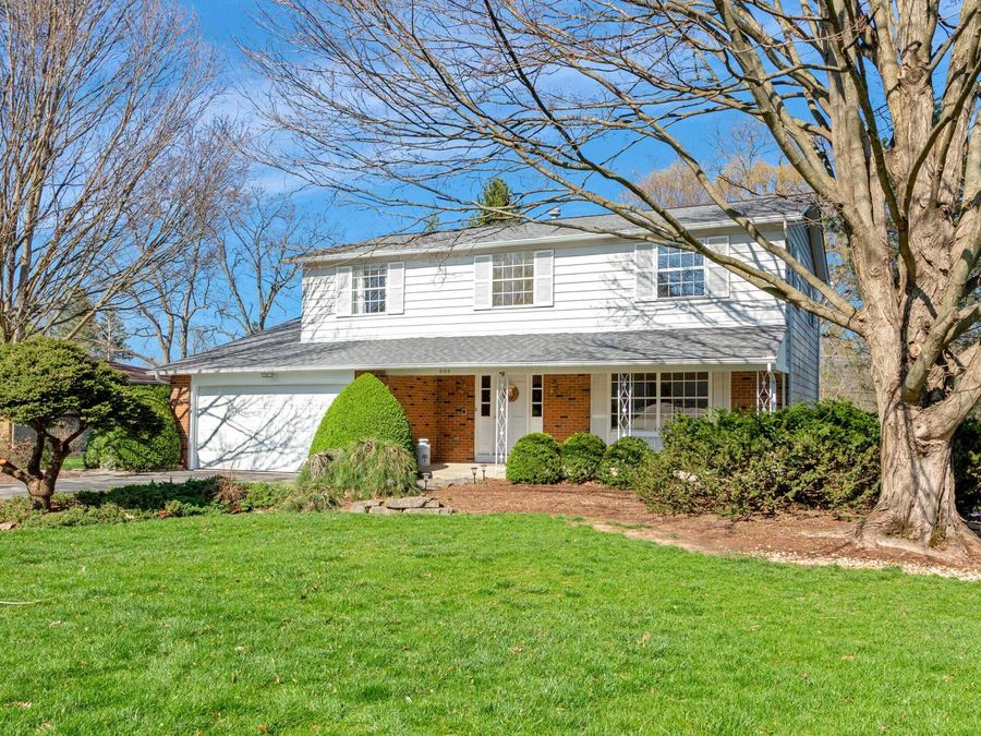 908 Clubview Boulevard N, Columbus, OH 43235 Photo 1