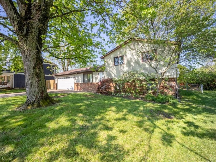 5657 Holyoke Lane , Columbus, OH 43231 Photo 1