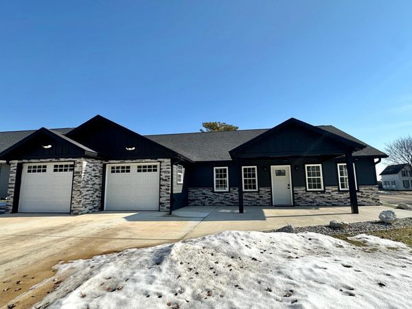 501 Maple Lane , Spring Valley, MN 55975