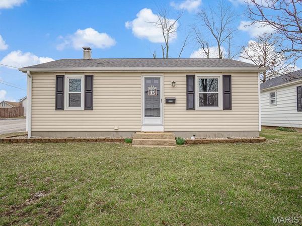 100 Lemen Street , Waterloo, IL 62298