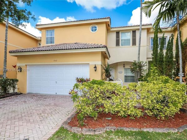 5542 NW 112th Ct , Doral, FL 33178