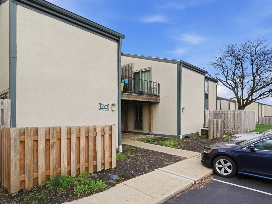 1094 Merrimar Circle S, Unit A, Columbus, OH 43220 Photo 1