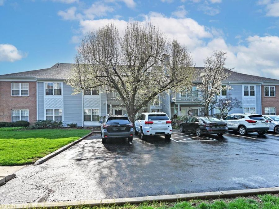 1080 Wittshire Lane, Unit E, Anderson Township, OH 45255 Photo 2