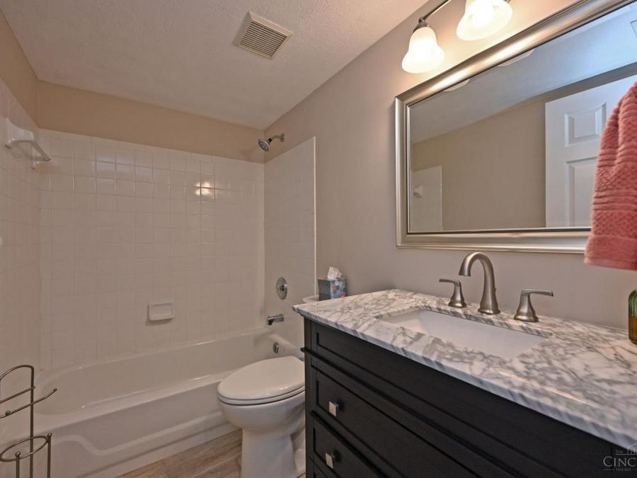 1080 Wittshire Lane, Unit E, Anderson Township, OH 45255 Photo 32