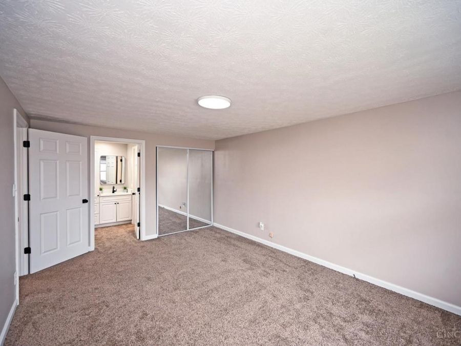 9553 Olde Woods Drive, West Chester, OH 45011 Photo 16