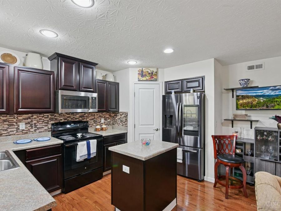 7970 Valley Crossing Drive, Colerain Township, OH 45247 Photo 13