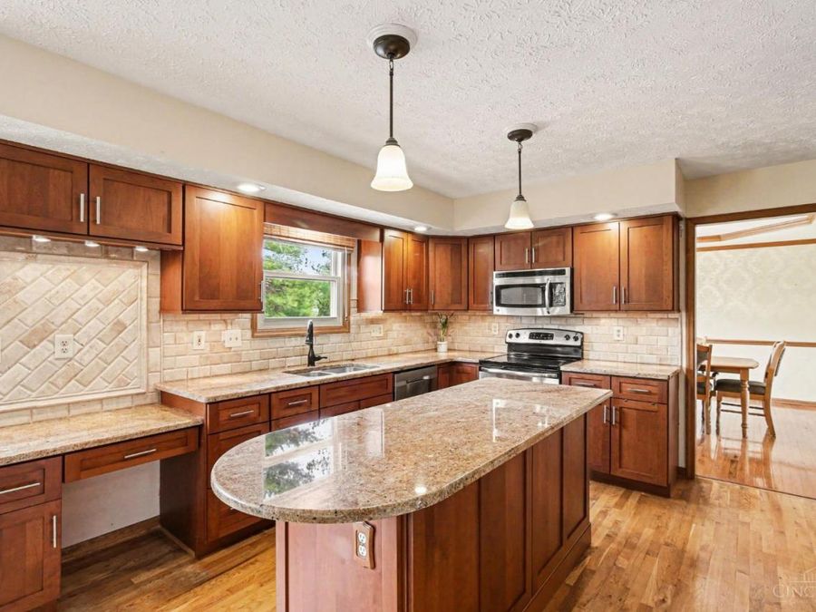 914 Cedarpark Drive, Delhi Township, OH 45233 Photo 3
