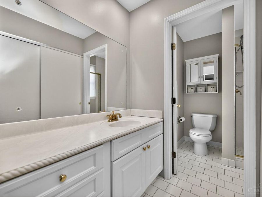 33 Creekwood Square, Glendale, OH 45246 Photo 27