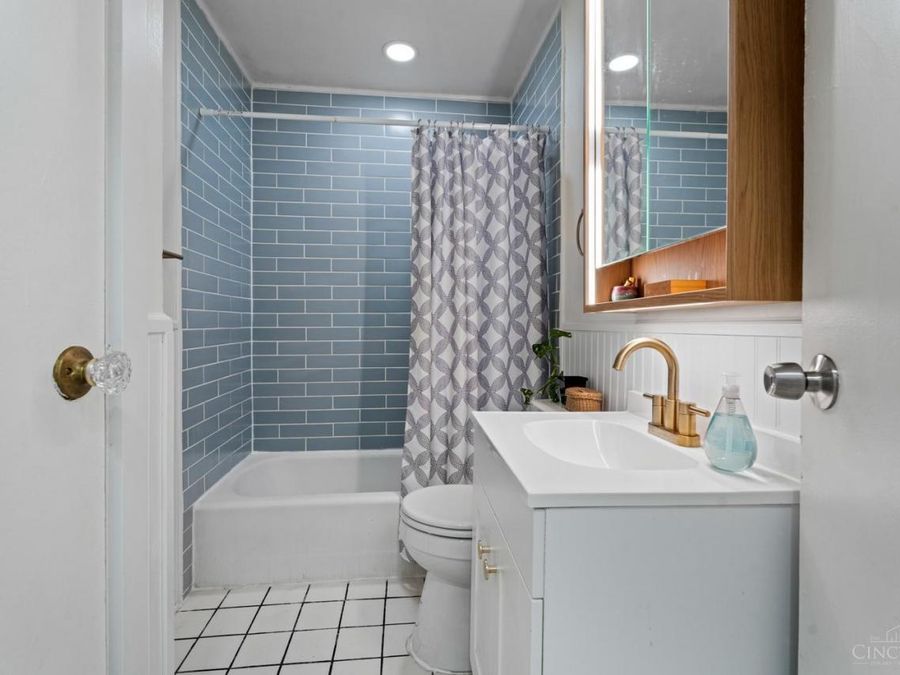 4636 Ashtree Drive, Cincinnati, OH 45223 Photo 12