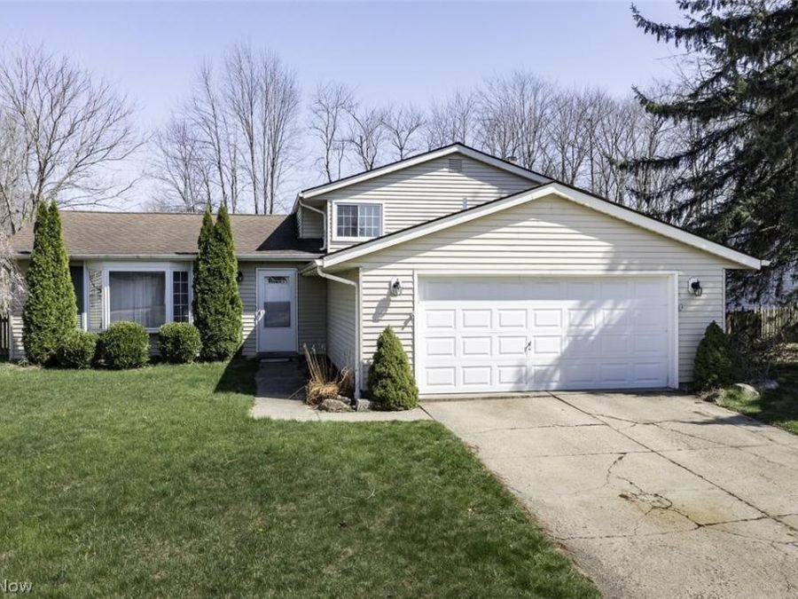 18267 Walnut Drive , Strongsville, OH 44149 Photo 1