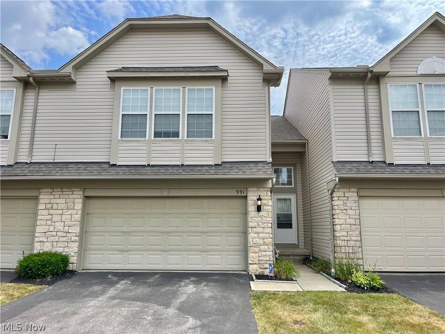 991 Croghan Way , Akron, OH 44321 Photo 1