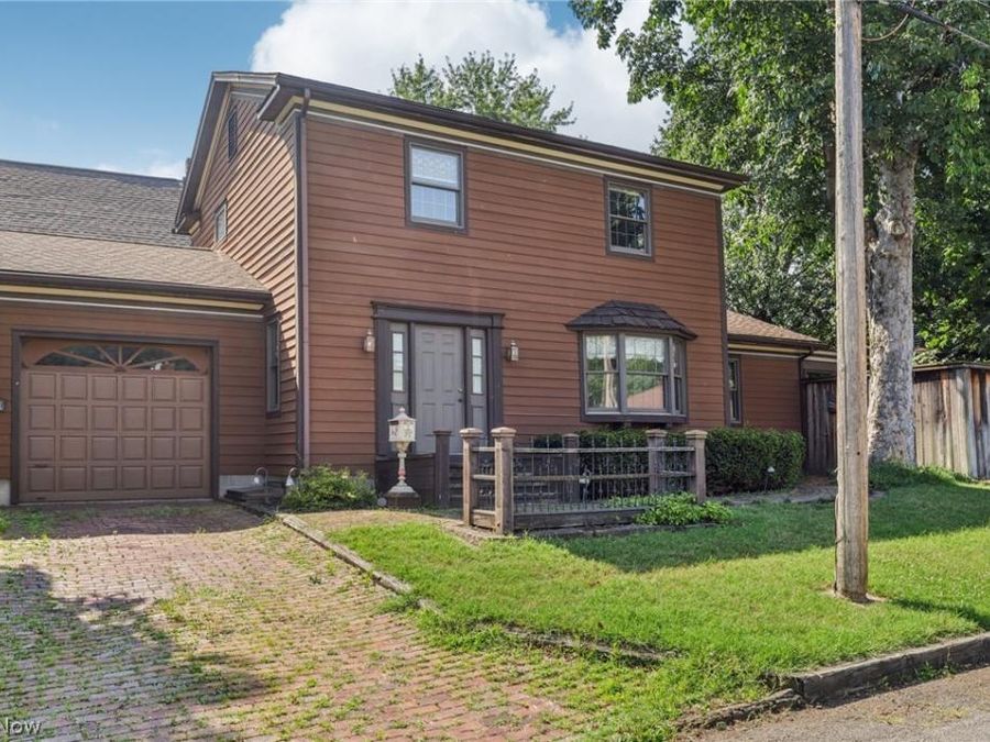 1870 Dallas Avenue , Akron, OH 44301 Photo 1