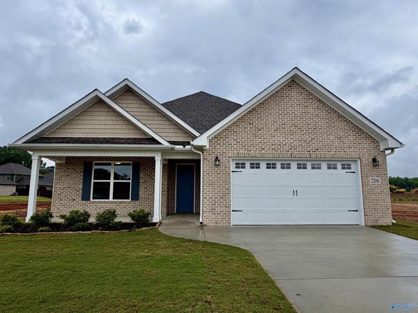 206 Maddie Mae Lane, Toney, AL 35773