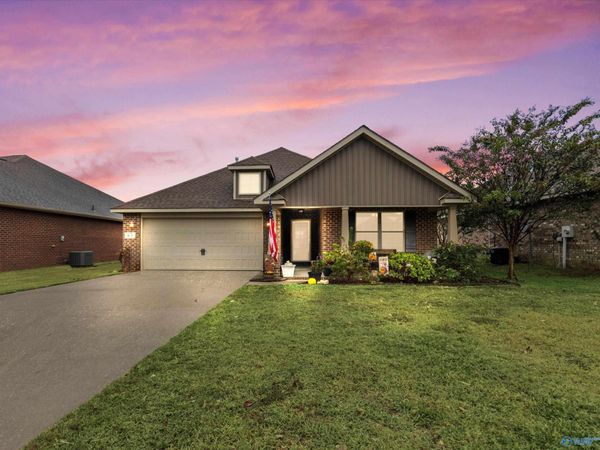 83 Olde Dogwood Trail, Decatur, AL 35603