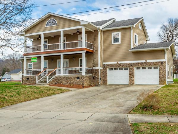 360 Derby Circle , Chattanooga, TN 37404