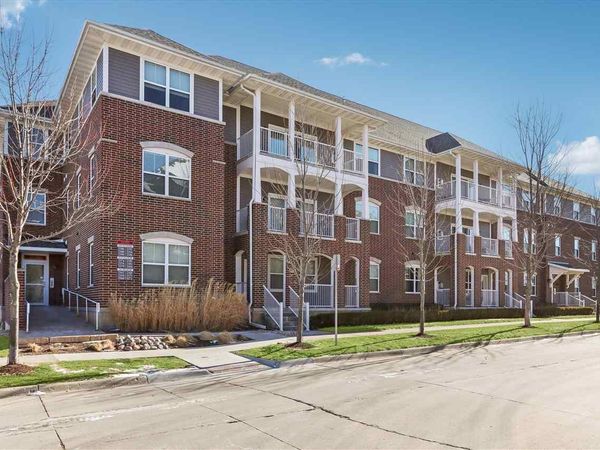 2176 Willenbrock Cir, Iowa City, IA 52245