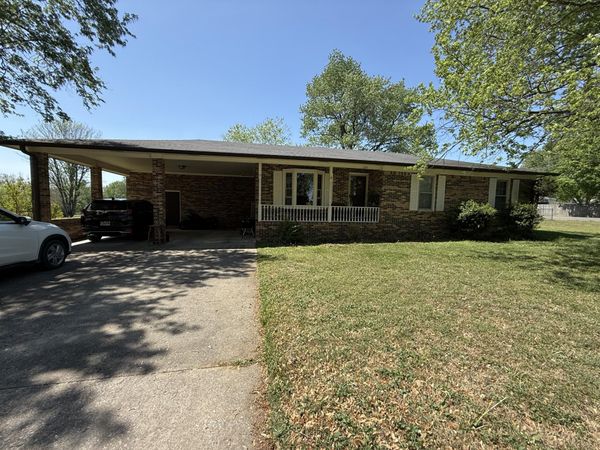 1205 Glenoaks Rd , Shelbyville, TN 37160