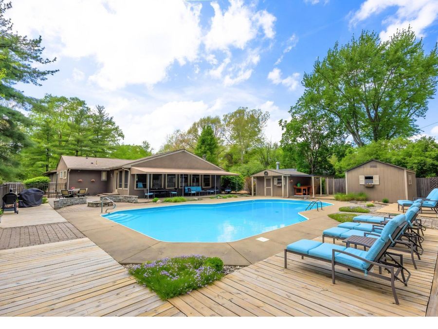 4994 Henderson Heights Road , Columbus, OH 43220 Photo 1