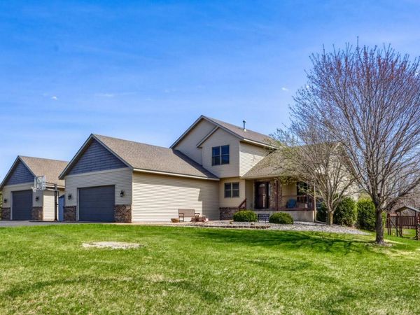 36463 Elk Avenue , North Branch, MN 55056