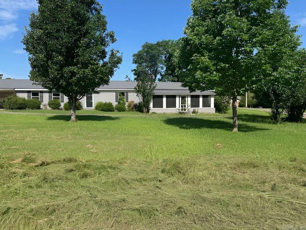 302 Center Street , Rison, AR 71665