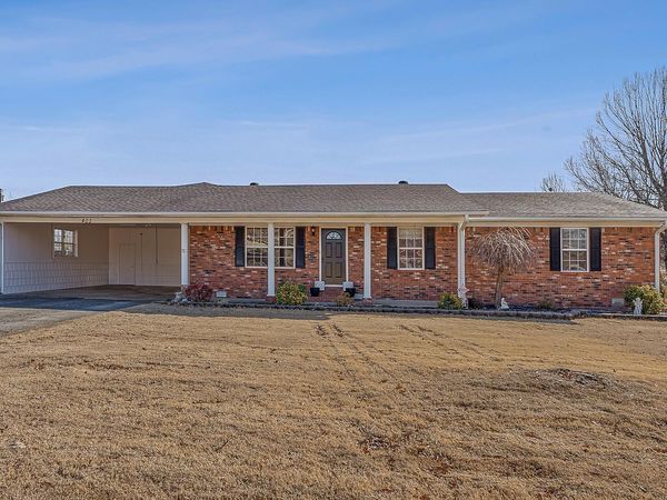 403 Rosewood Dr , Paragould, AR 72450