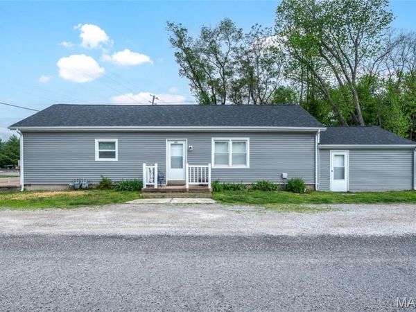 102 E 6th St & 600 N Douglas , St Jacob, IL 62281