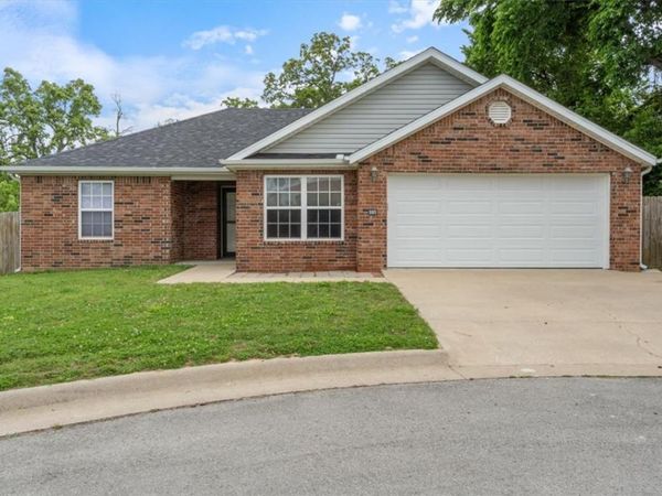595 Pleasant Tree Place , Lincoln, AR 72744