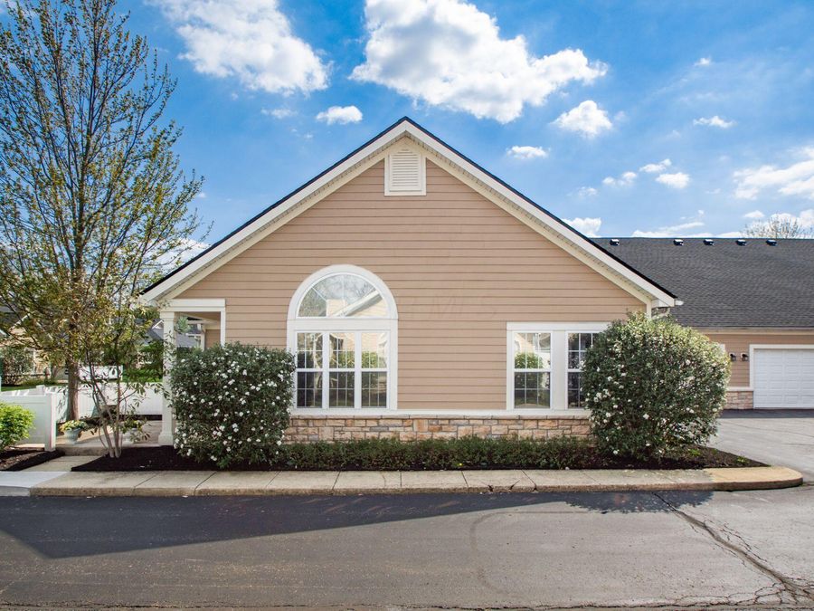 297 Cover Place , Columbus, OH 43235 Photo 1