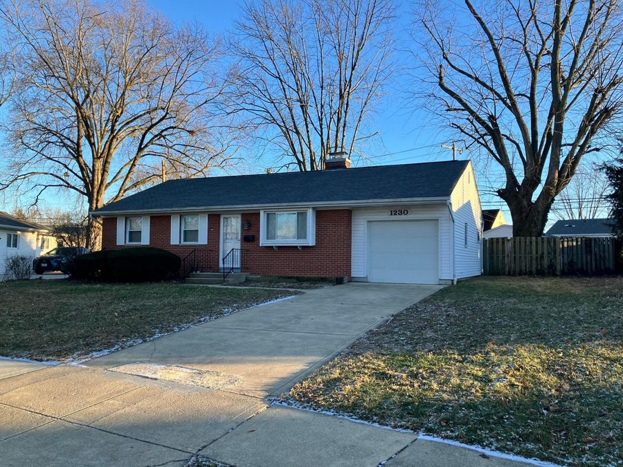 1230 Carrousel Drive E, Reynoldsburg, OH 43068 Photo 1