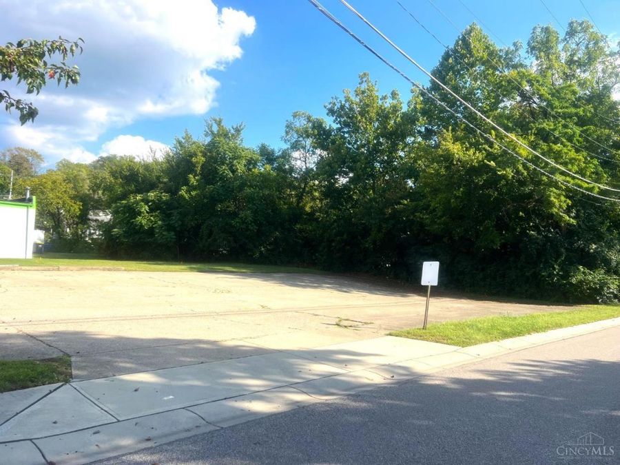 3325 E Sharon Road, Sharonville, OH 45241 Photo 2