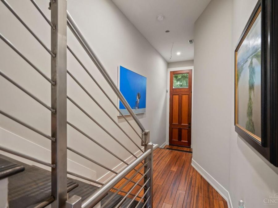 221 Kemp Alley, Cincinnati, OH 45202 Photo 12