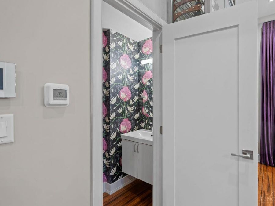221 Kemp Alley, Cincinnati, OH 45202 Photo 17