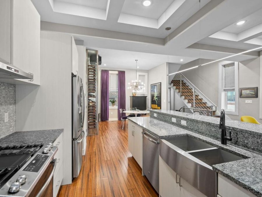 221 Kemp Alley, Cincinnati, OH 45202 Photo 6